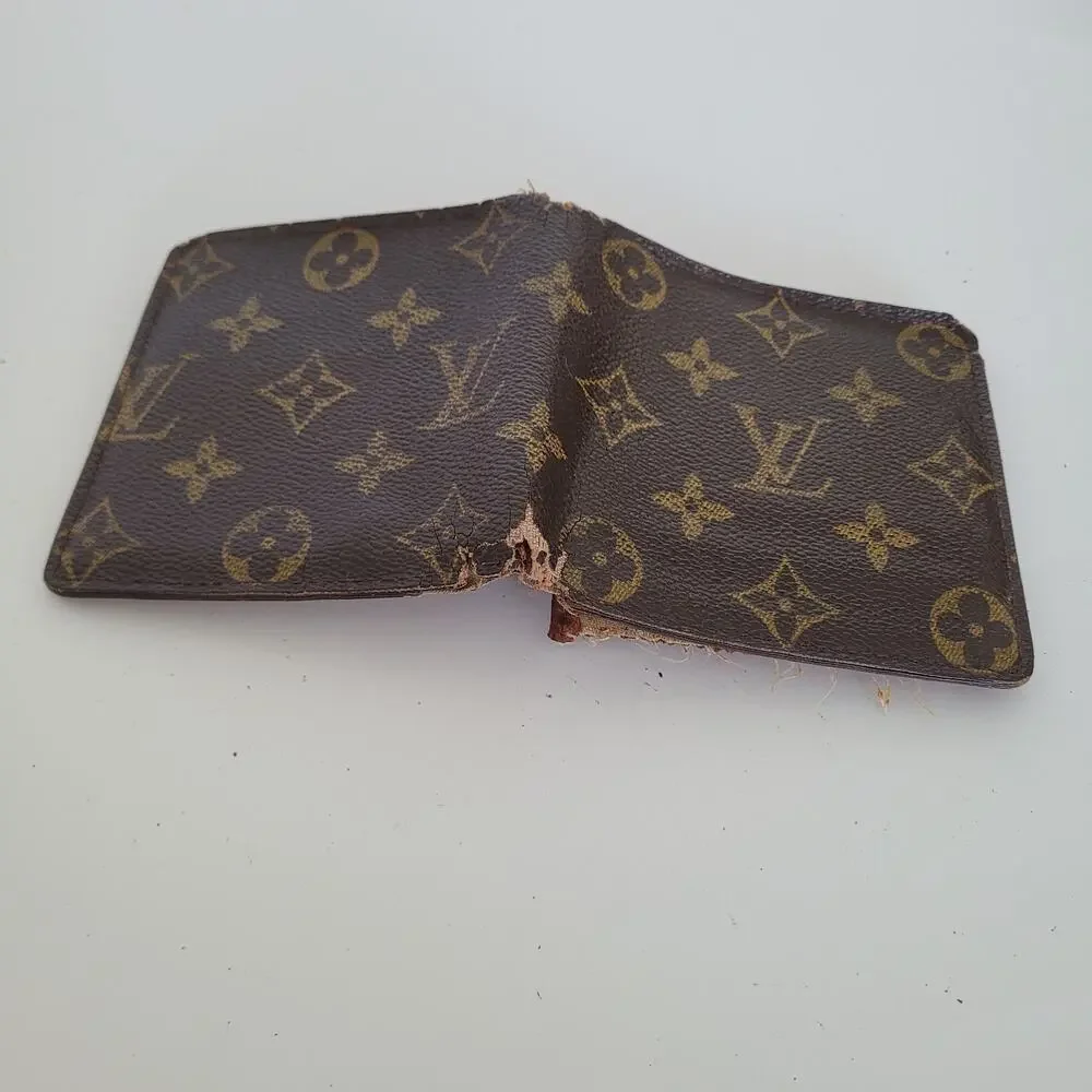 Vintage Louis Vuitton Men's LV Brown Bi-Fold Leather Wallet Monogram Classic